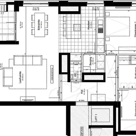Large Penthouse - Private Parking - In A Beautiful Domain